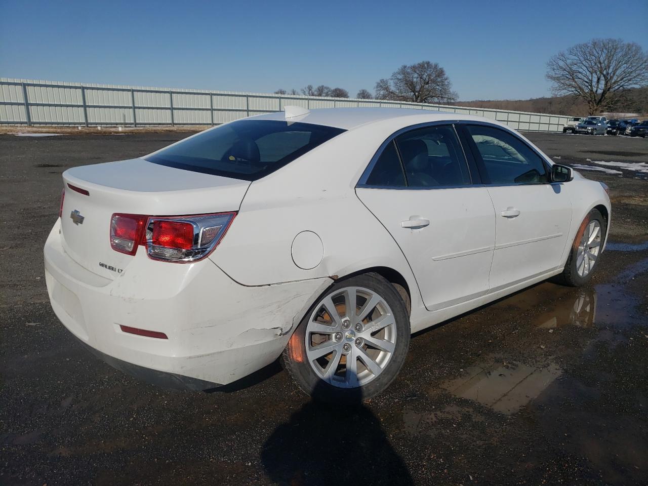 Photo 4 from auction – 2015 CHEVROLET MALIBU 2LT with VIN 1G11D5SL6FF355055