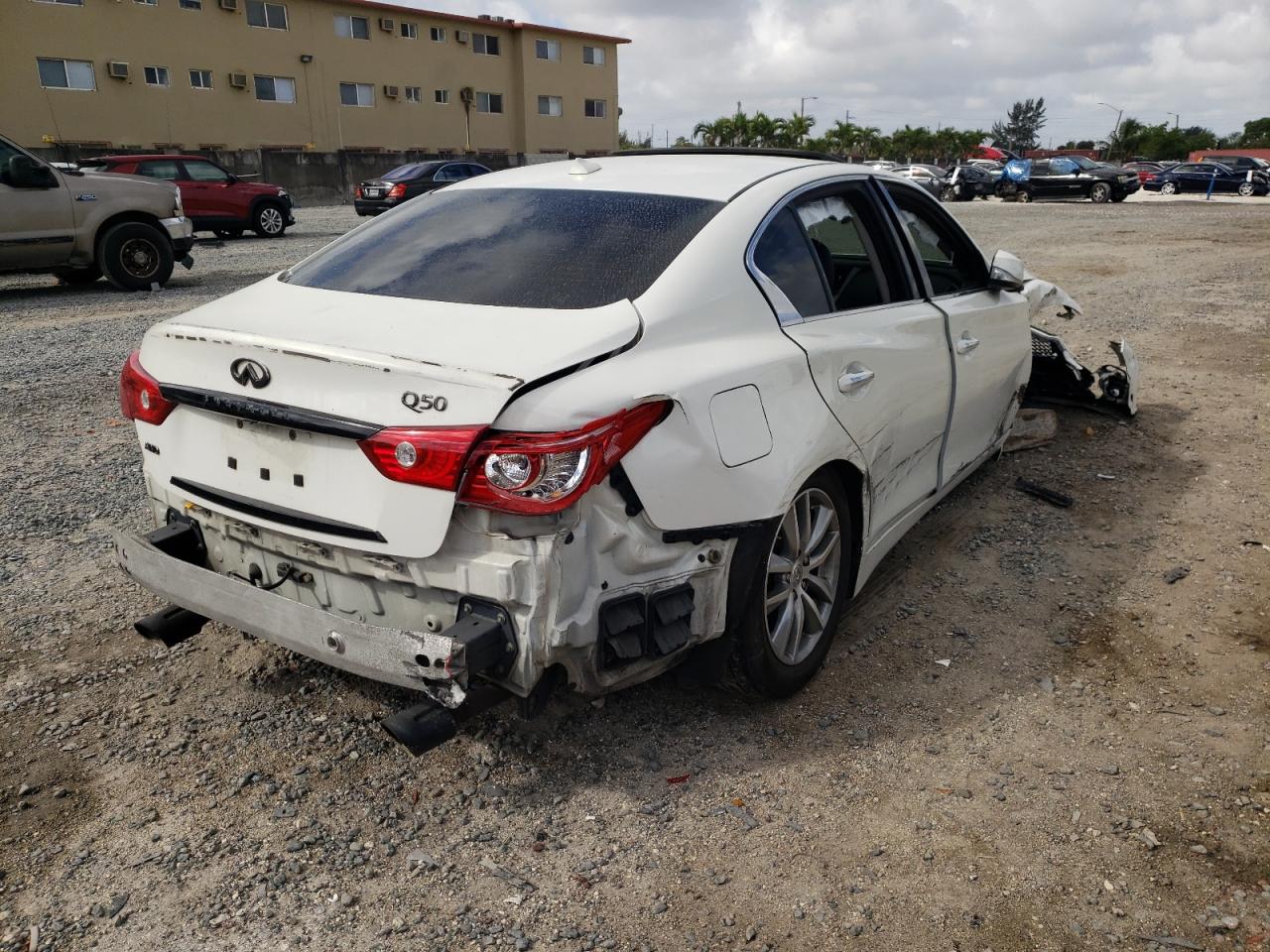 Photo 4 from auction – 2014 INFINITI Q50 BASE with VIN JN1BV7AR5EM705914