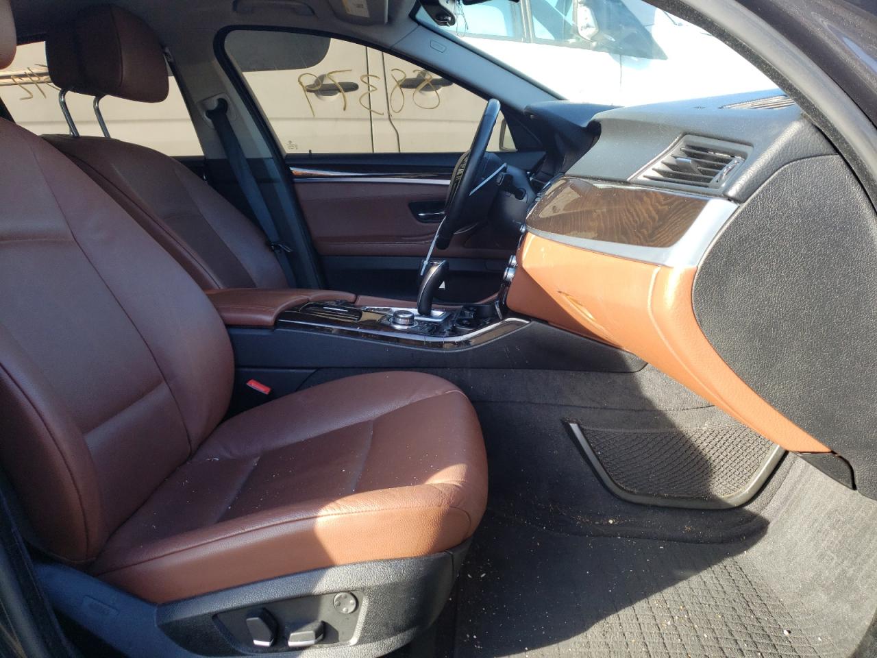 Foto 5 de la subasta – 2012 BMW 528 XI con VIN WBAXH5C54CDW08979