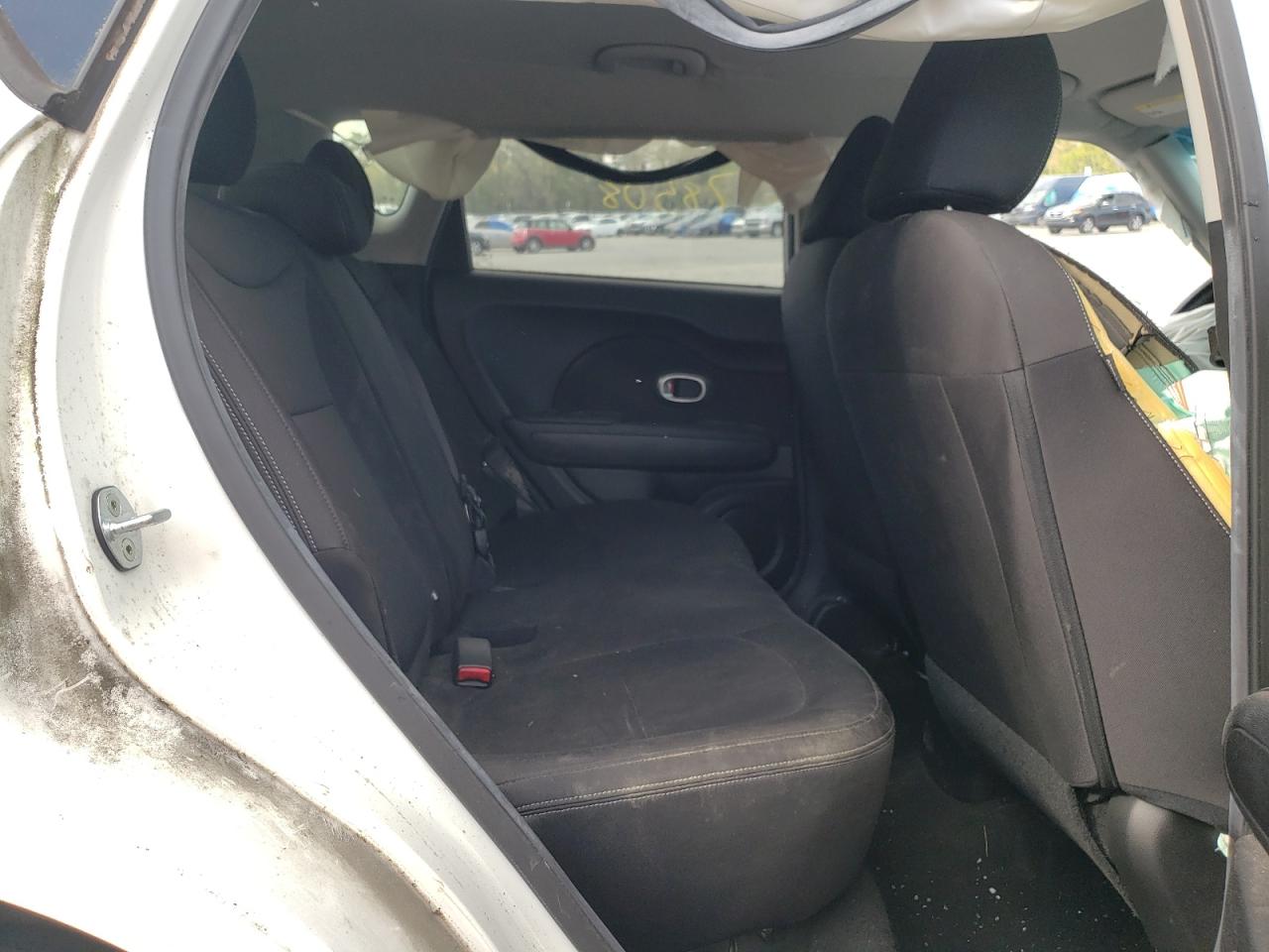 Foto 6 de la subasta – 2015 KIA SOUL con VIN KNDJN2A29F7150416
