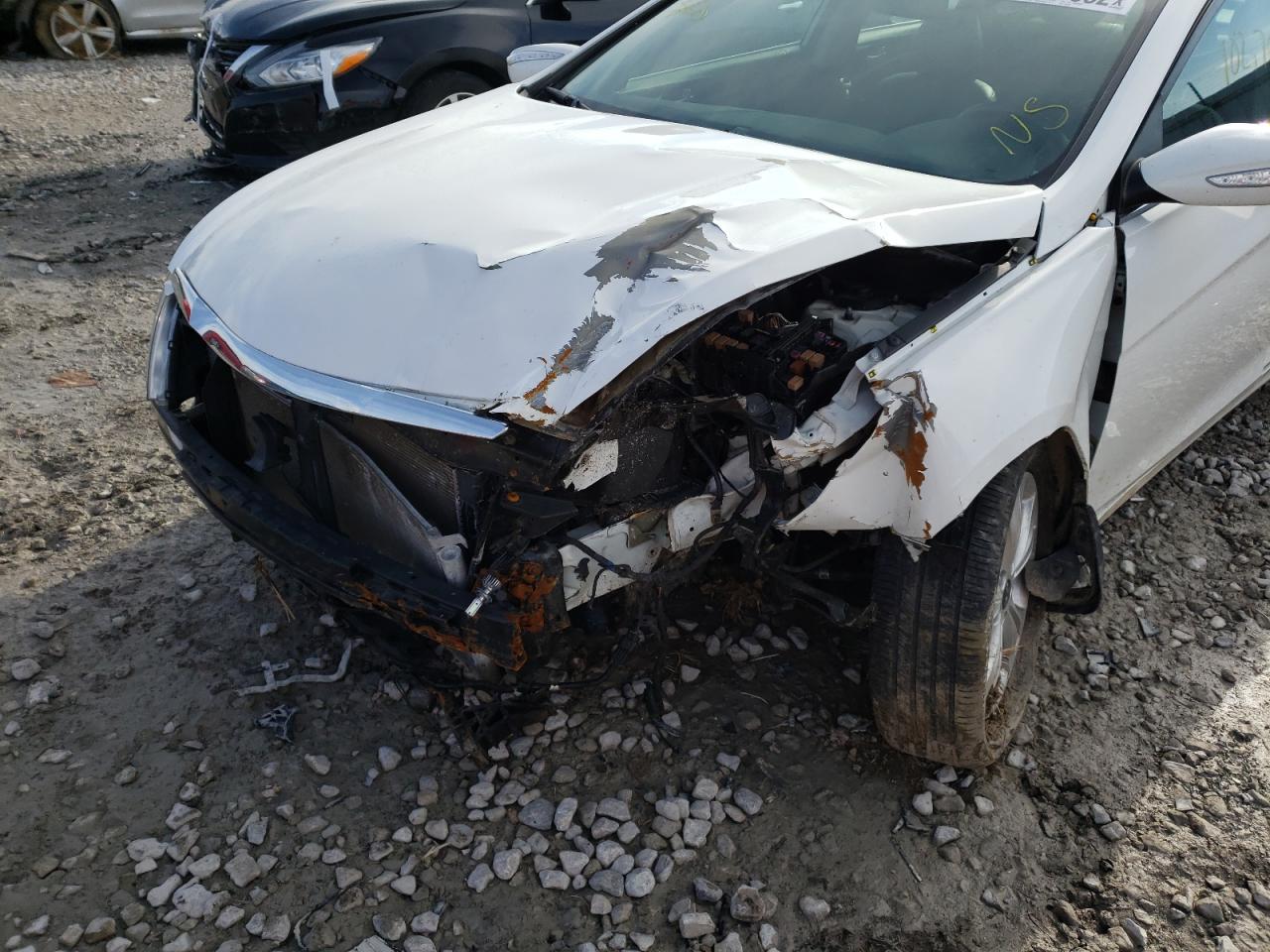Photo 9 from auction – 2011 HYUNDAI SONATA SE with VIN 5NPEC4AC8BH162932
