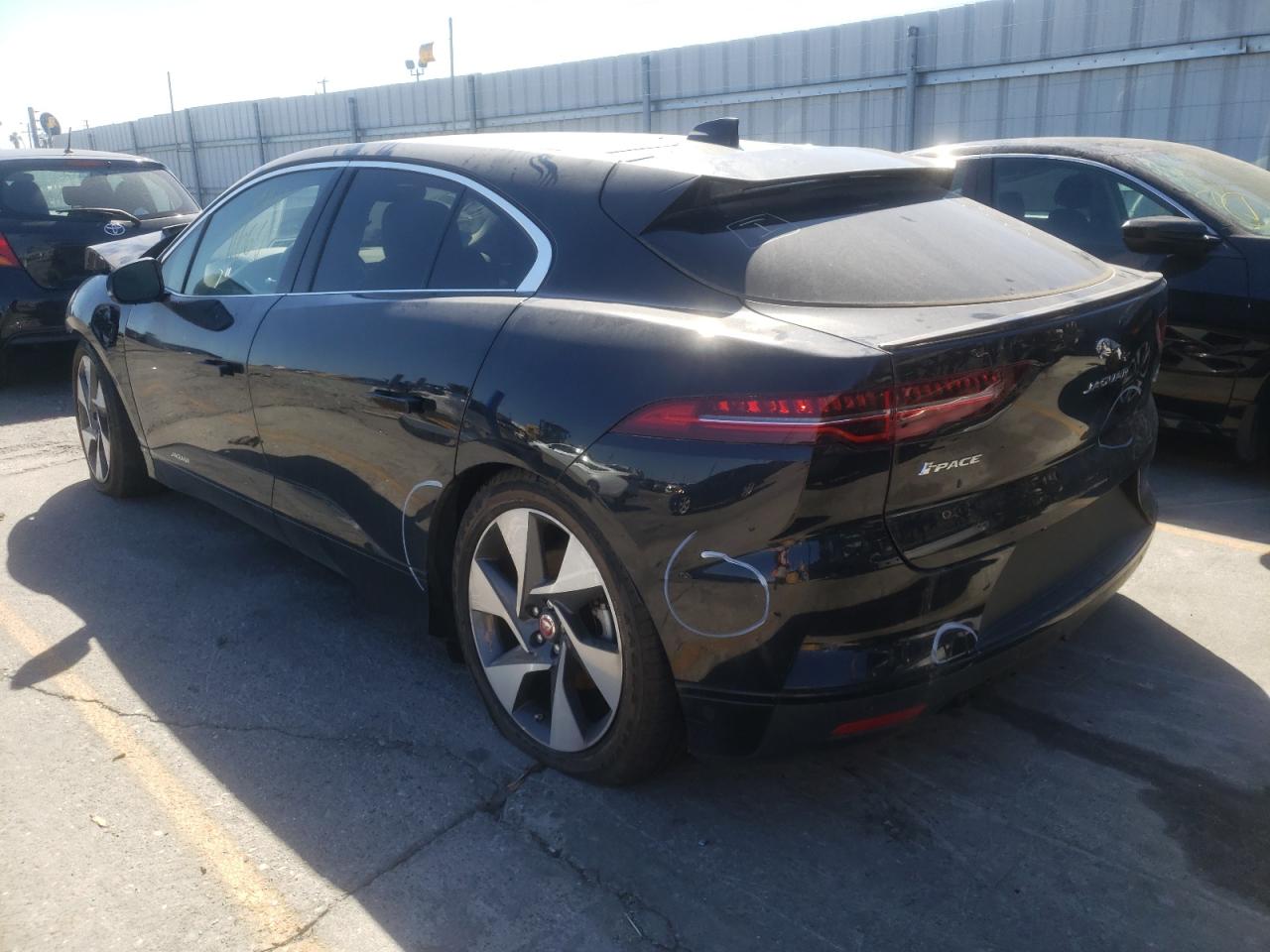 Photo 3 from auction – 2019 JAGUAR I-PACE S with VIN SADHB2S1XK1F68565