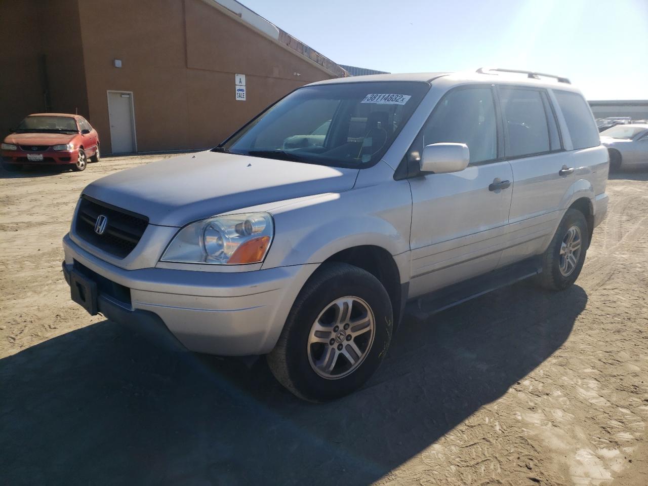 Photo 2 from auction – 2003 HONDA PILOT EXL with VIN 2HKYF18623H556723