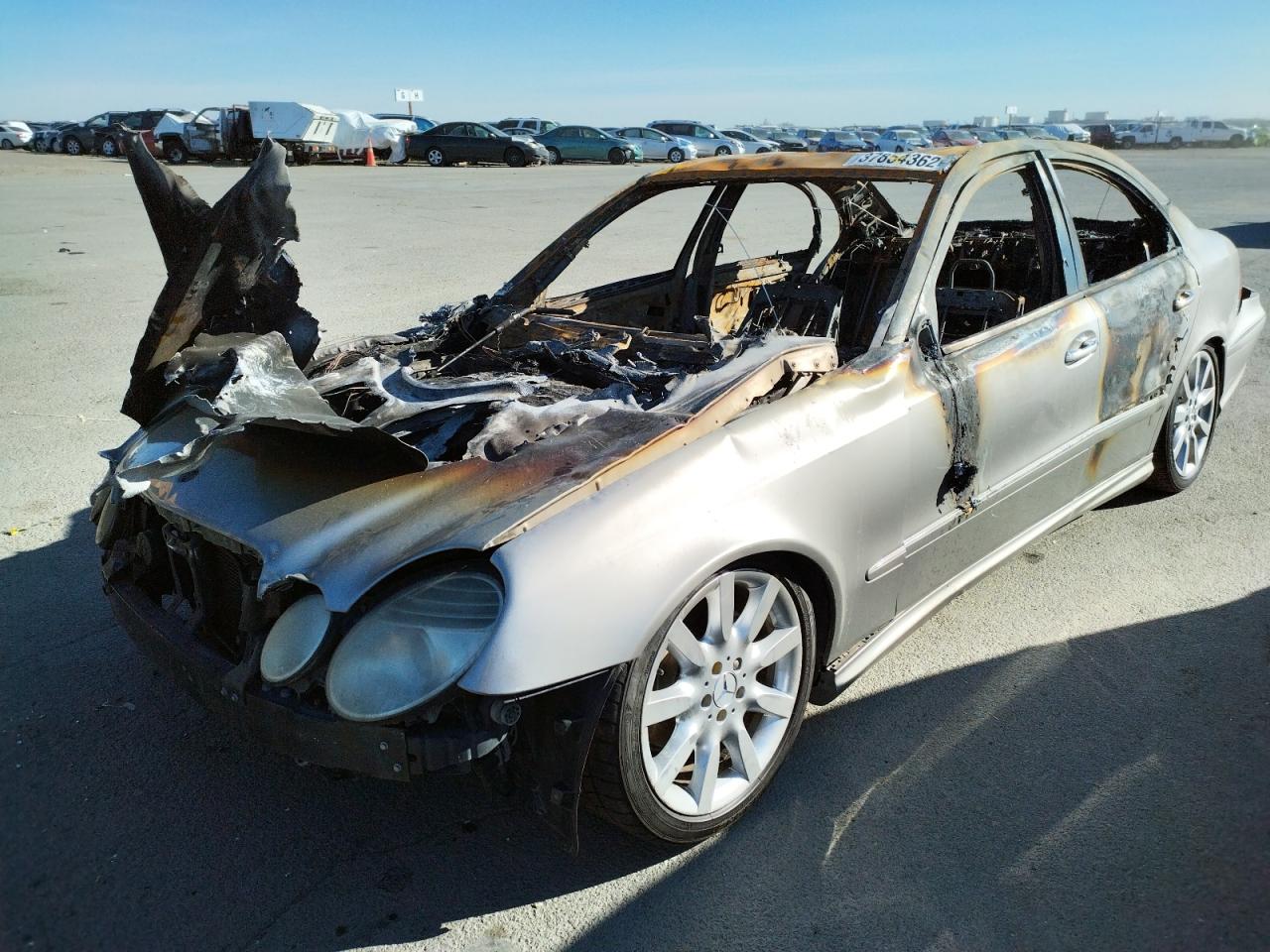 Photo 2 from auction – 2003 MERCEDES-BENZ E 500 with VIN WDBUF70J23A132921