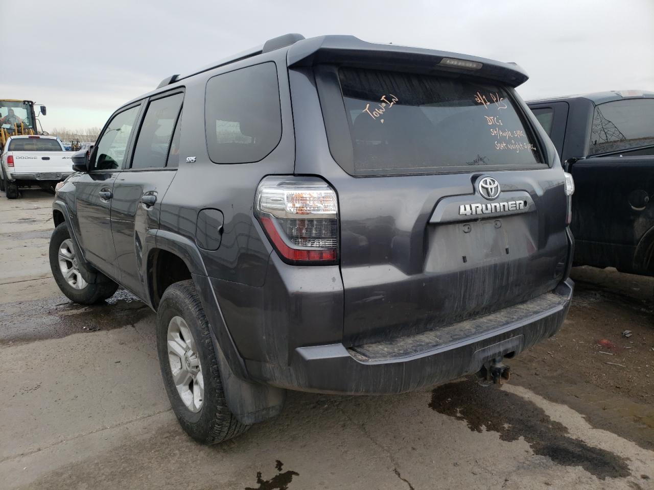 Photo 3 from auction – 2020 TOYOTA 4RUNNER SR with VIN JTEBU5JR3L5773894