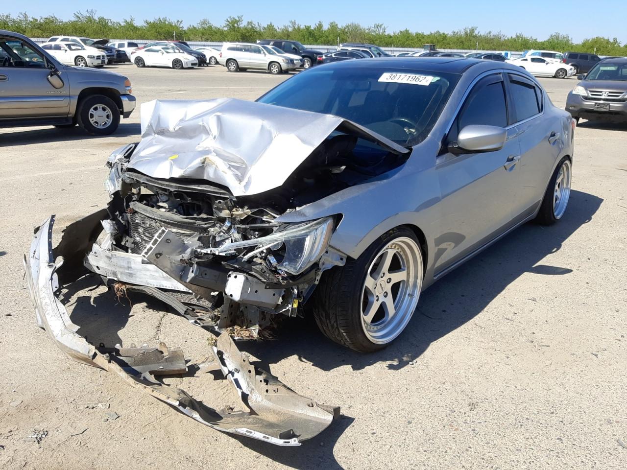 Photo 2 from auction – 2017 ACURA ILX BASE W with VIN 19UDE2F3XHA008453