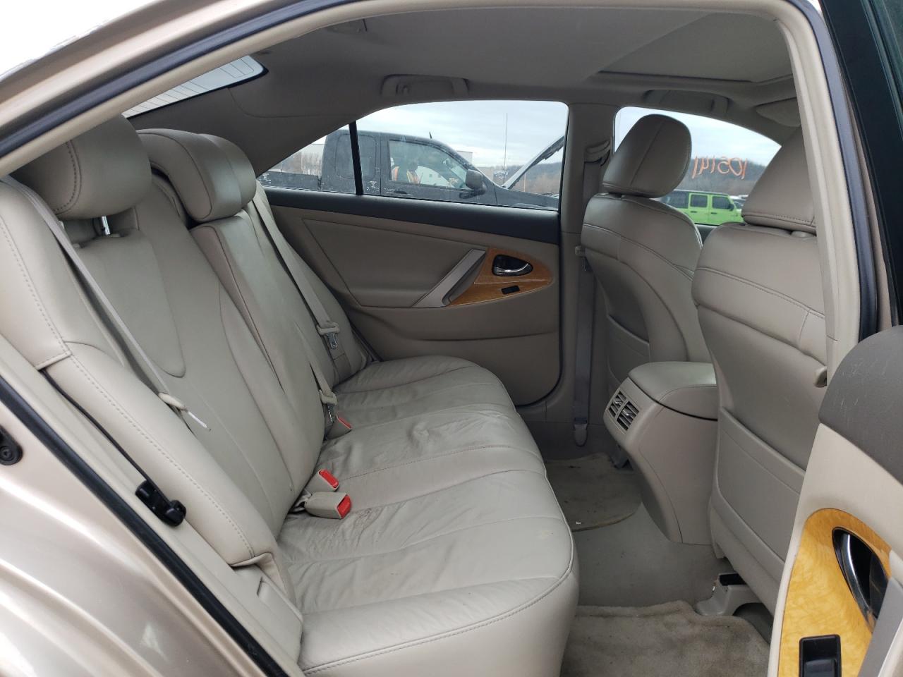 Photo 6 from auction – 2007 TOYOTA CAMRY LE with VIN 4T1BK46KX7U554129