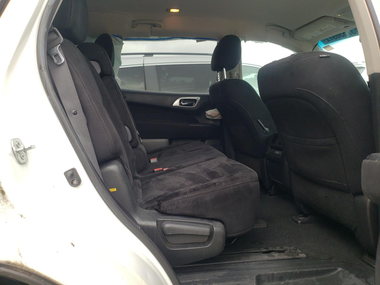 Photo 6 from auction – 2014 NISSAN PATHFINDER with VIN 5N1AR2MN1EC669665