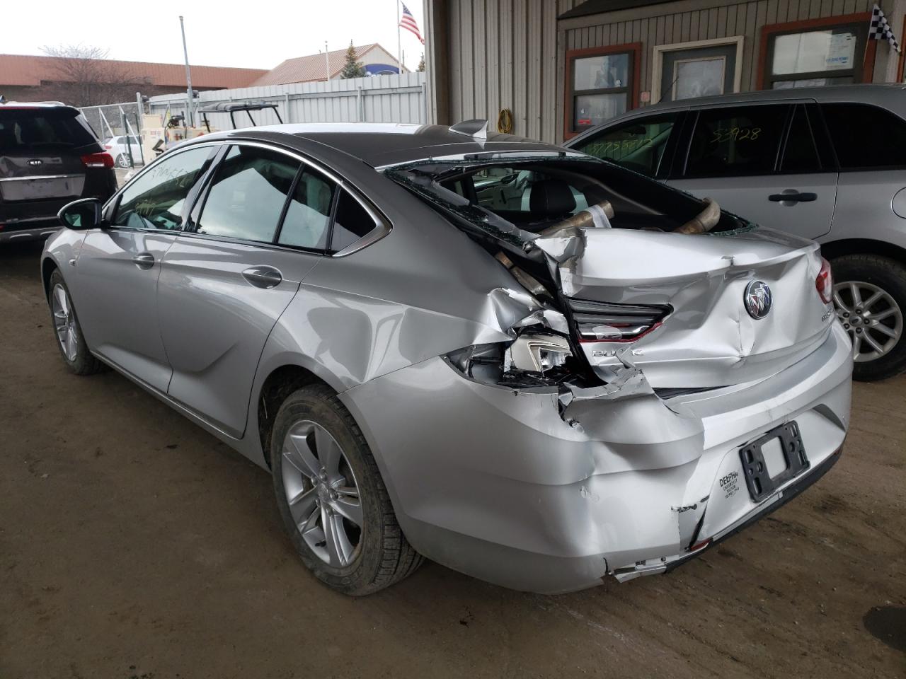 Photo 3 from auction – 2018 BUICK REGAL PREF with VIN W04GL6SX3J1070651