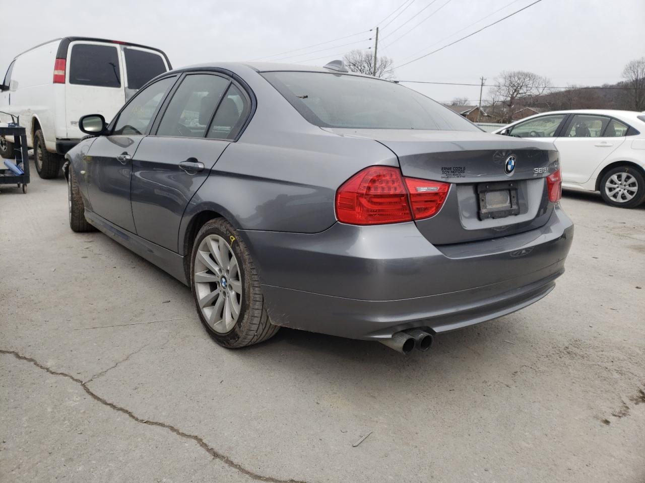 Photo 3 from auction – 2011 BMW 328 I with VIN WBAPH7C54BE680477
