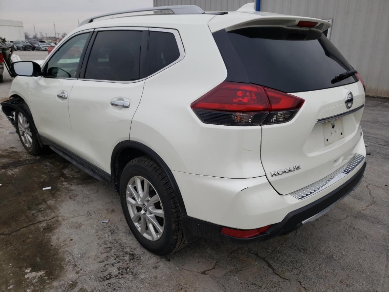 Photo 3 from auction – 2018 NISSAN ROGUE S with VIN 5N1AT2MT6JC797359