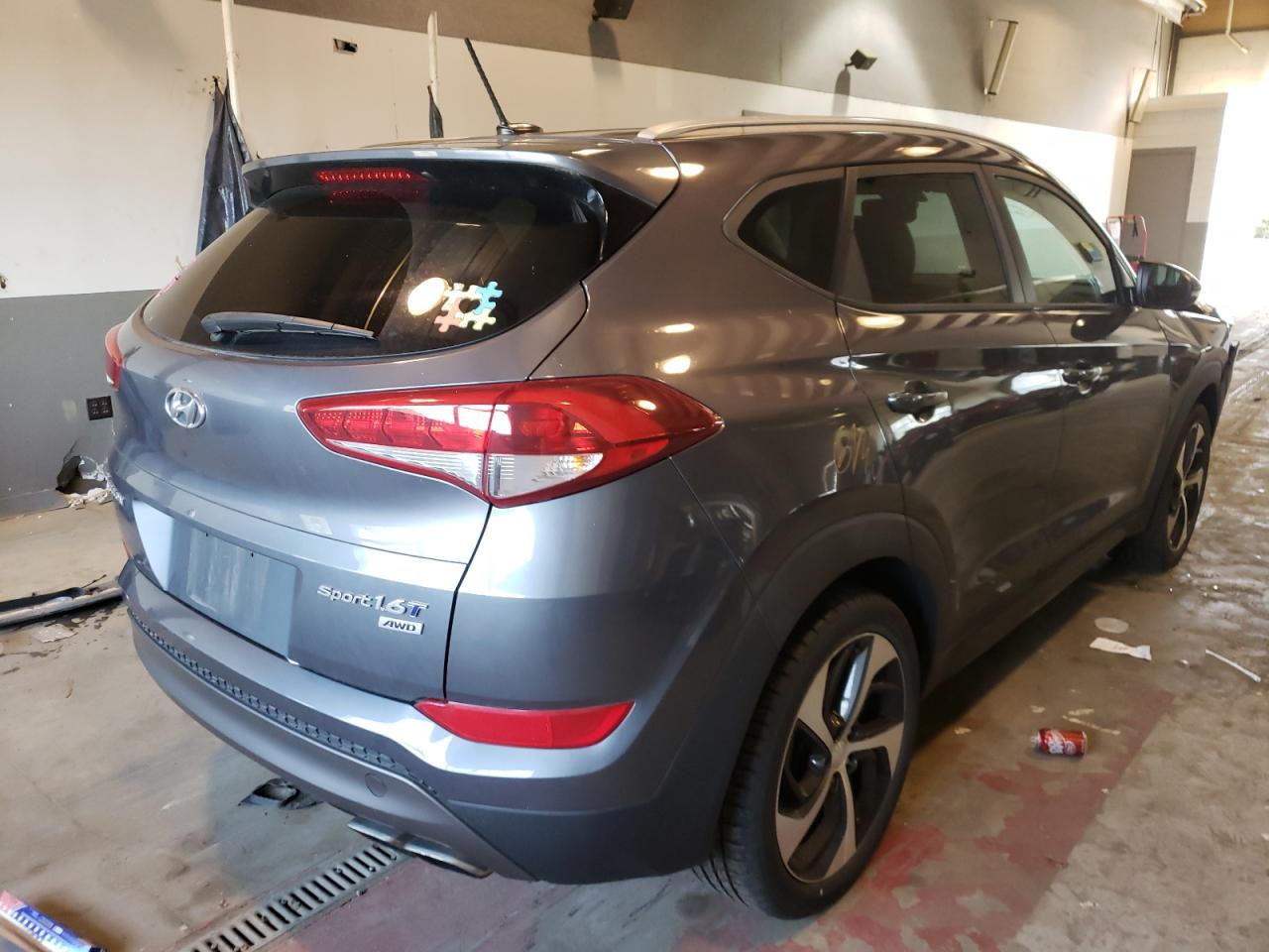 Photo 4 from auction – 2016 HYUNDAI TUCSON LIM with VIN KM8J3CA20GU123079