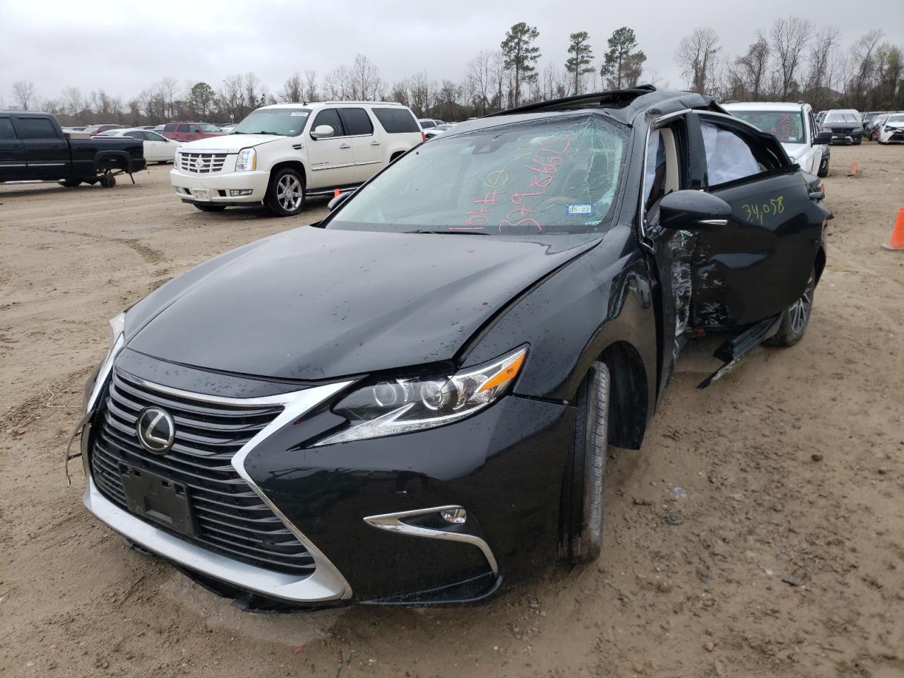 Photo 2 from auction – 2016 LEXUS ES 350 with VIN 58ABK1GG6GU019428