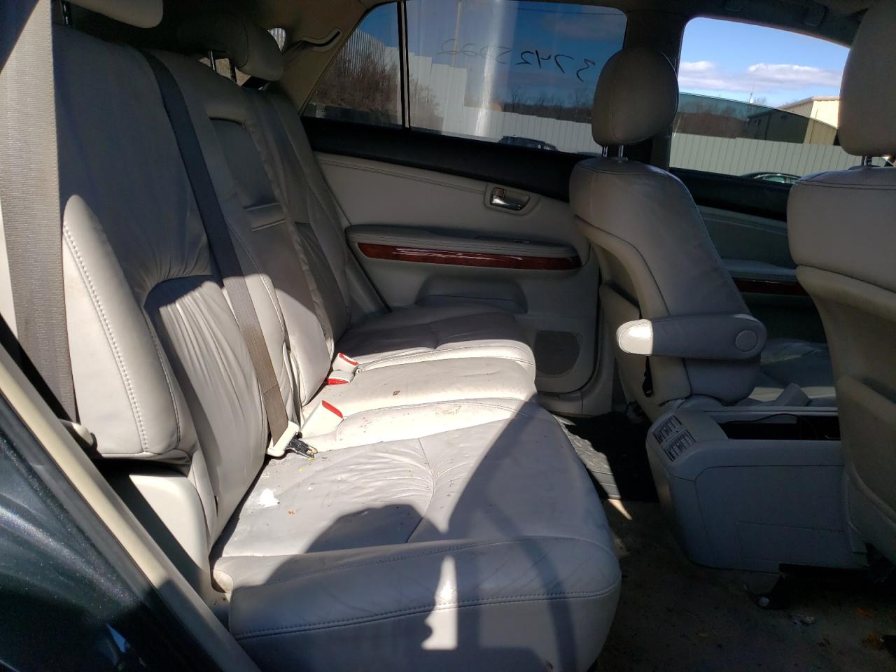 Photo 6 from auction – 2004 LEXUS RX 330 with VIN JTJHA31U240012687