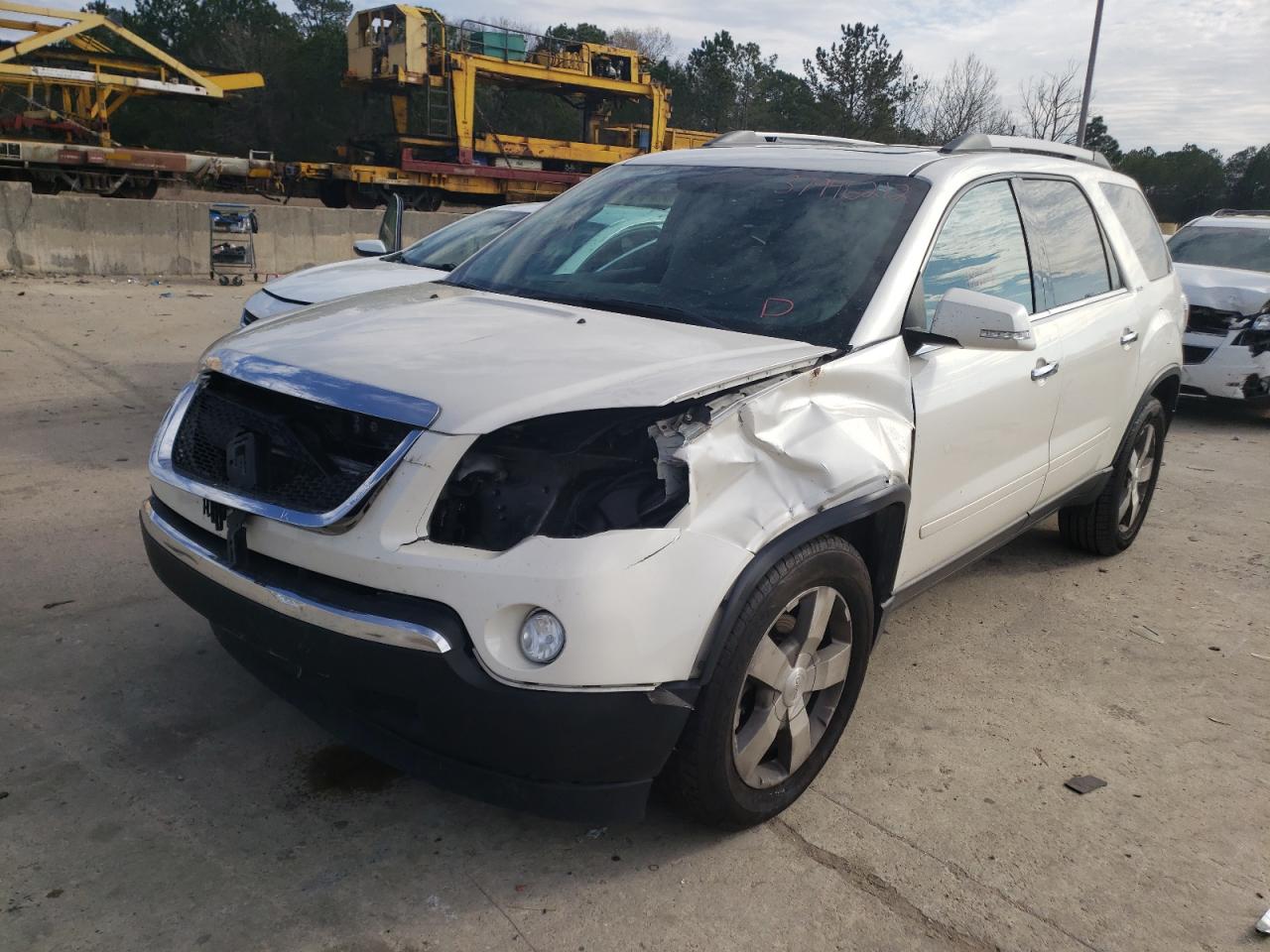 Photo 2 from auction – 2011 GMC ACADIA SLT with VIN 1GKKRSED0BJ275021