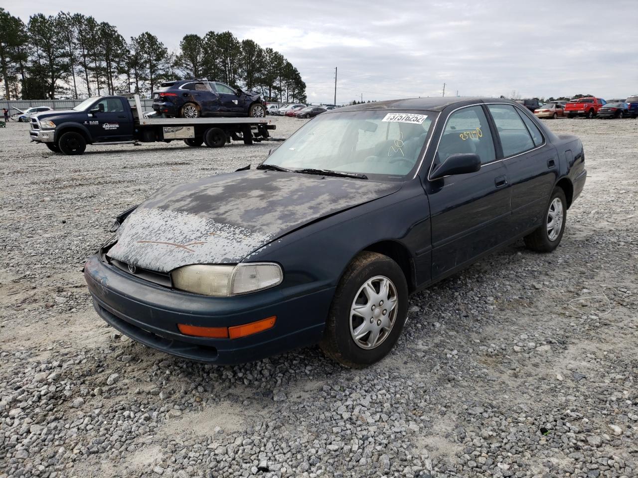 Photo 2 from auction – 1994 TOYOTA CAMRY LE with VIN 4T1SK12E2RU861196