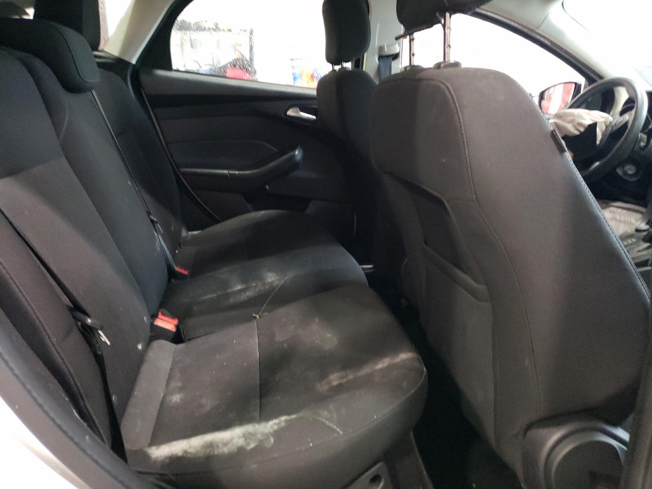 Photo 6 from auction – 2018 FORD FOCUS SE with VIN 1FADP3K26JL295124