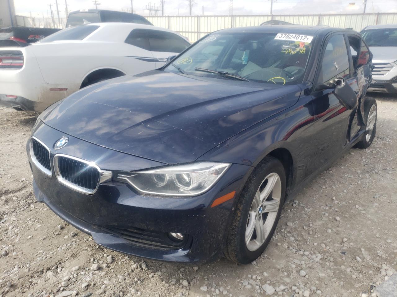 Photo 2 from auction – 2015 BMW 328 XI with VIN WBA3B3C58FF546581