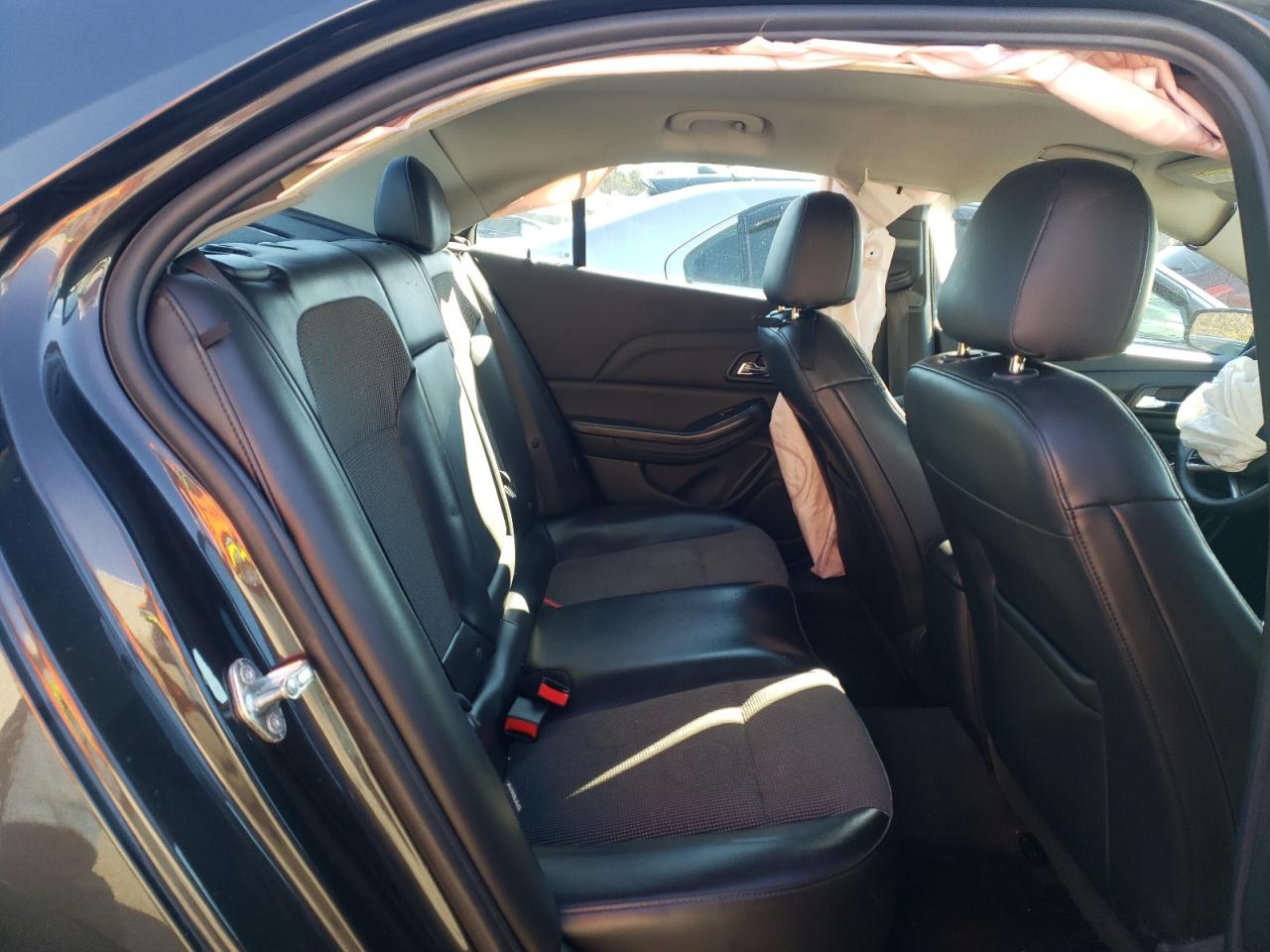 Photo 6 from auction – 2016 CHEVROLET MALIBU LIM with VIN 1G11C5SA9GU118543
