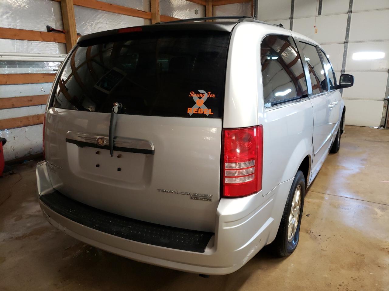 Photo 4 from auction – 2009 CHRYSLER TOWN & COU with VIN 2A8HR54169R630366