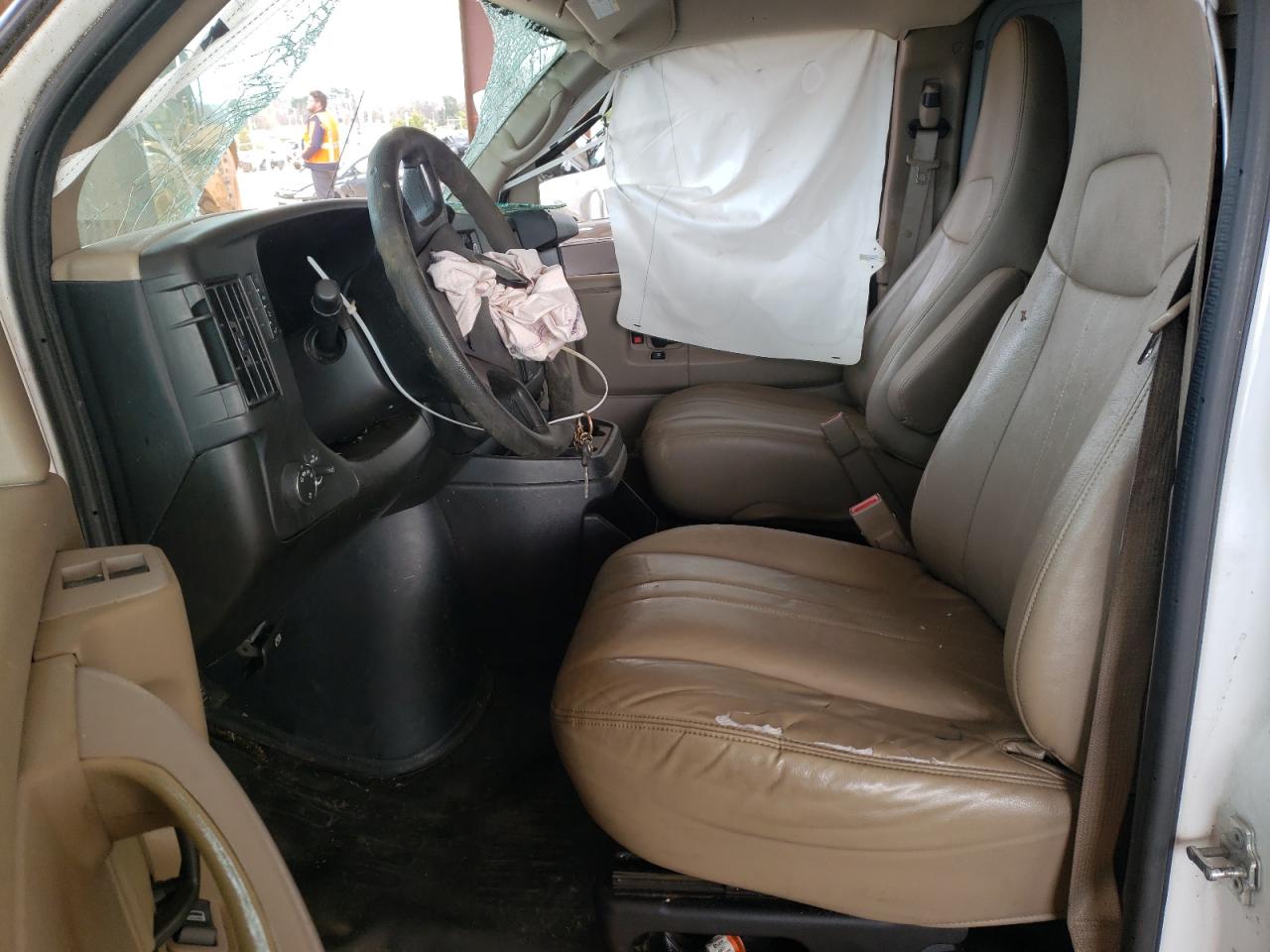 Photo 5 from auction – 2015 CHEVROLET EXPRESS G2 with VIN 1GCWGFFF3F1107261
