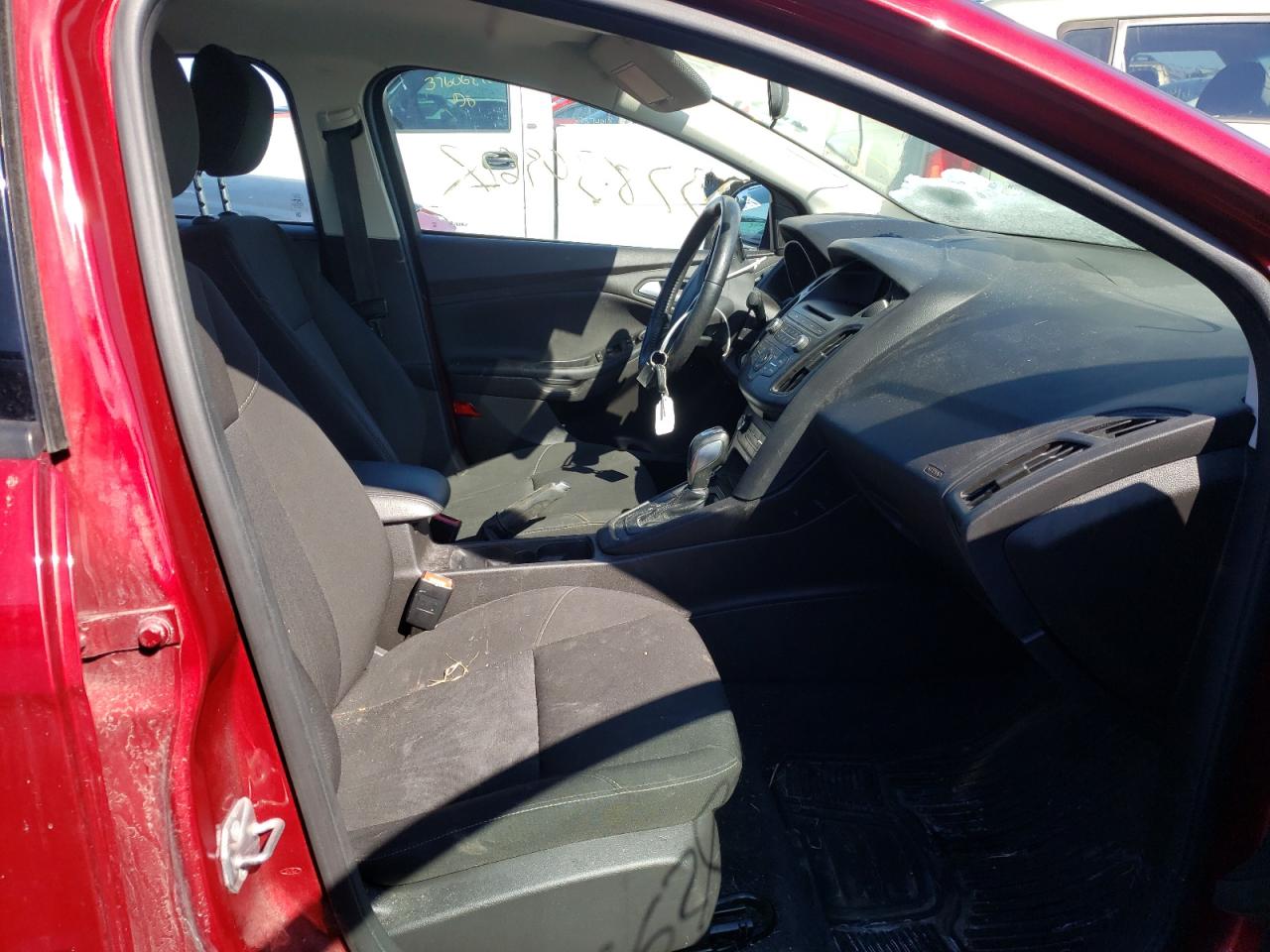 Photo 5 from auction – 2015 FORD FOCUS SE with VIN 1FADP3F28FL346446