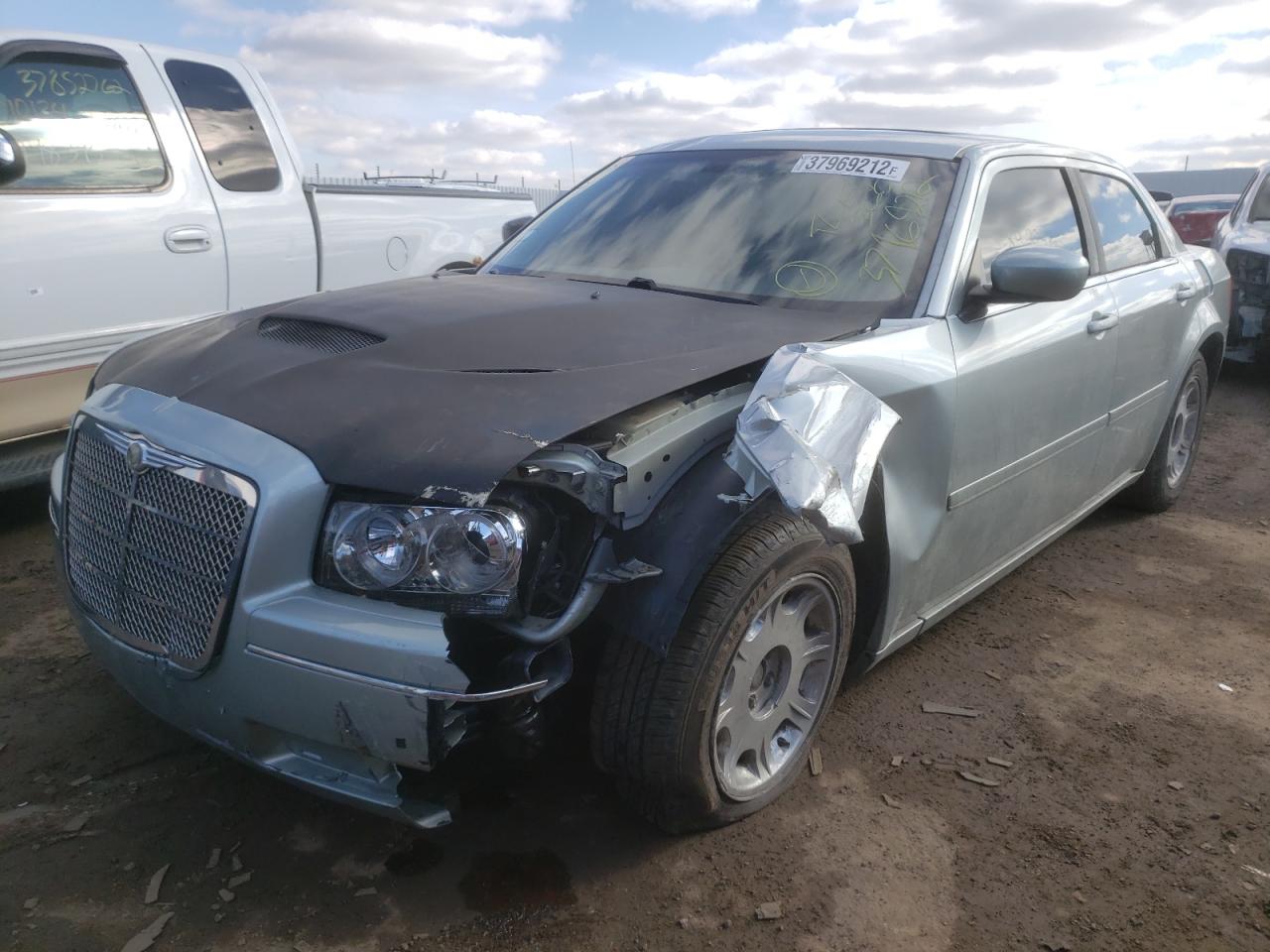 Photo 12 from auction – 2005 CHRYSLER 300 TOURIN with VIN 2C3JA53G75H556384