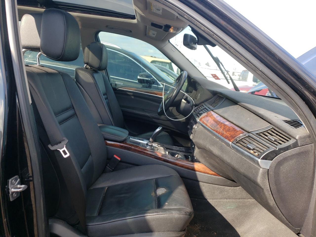 Photo 5 from auction – 2013 BMW X5 XDRIVE3 with VIN 5UXZV4C59D0B03125