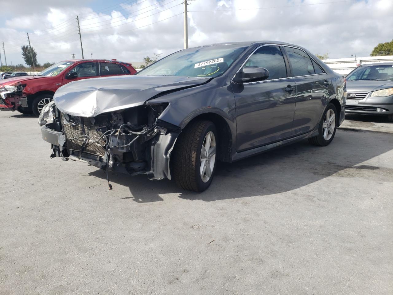 Photo 2 from auction – 2014 TOYOTA CAMRY L with VIN 4T1BF1FK3EU332287