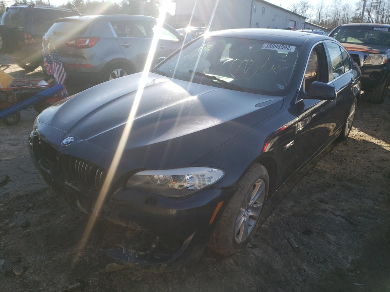 Photo 2 from auction – 2013 BMW 528 XI with VIN WBAXH5C53DDW12815