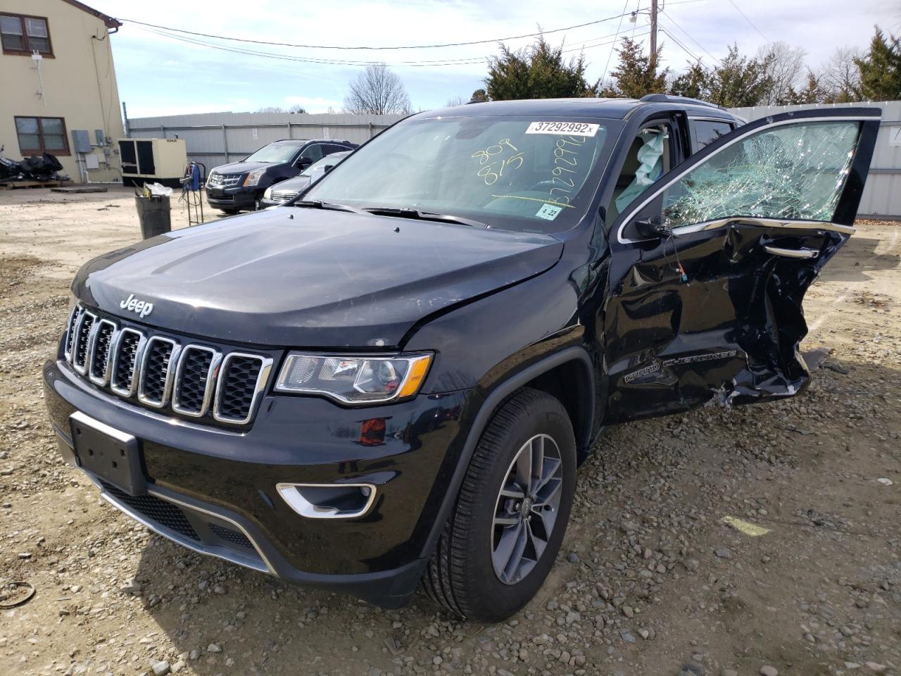 Photo 2 from auction – 2017 JEEP GRAND CHER with VIN 1C4RJFBG3HC809875