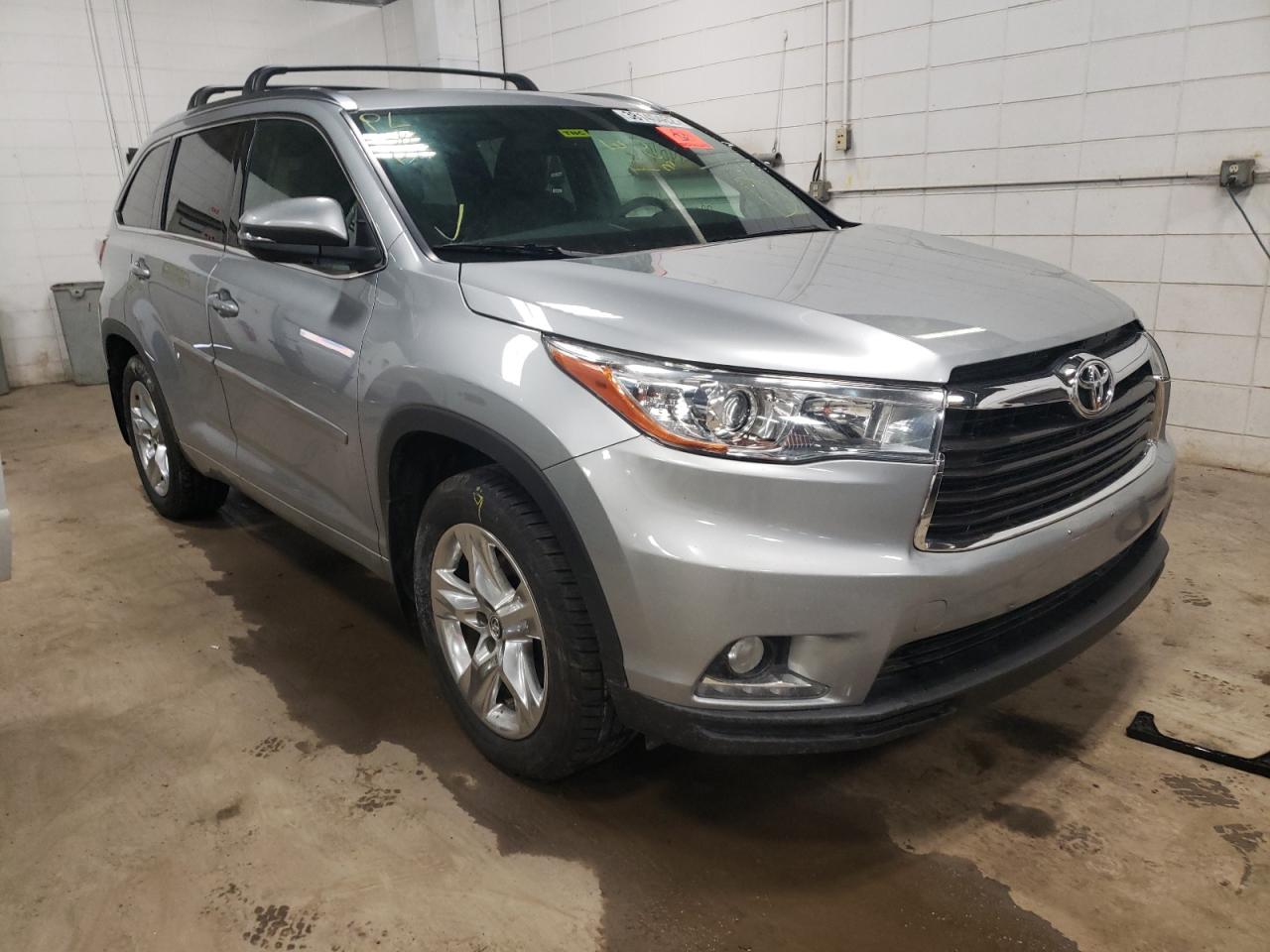 TOYOTA HIGHLANDER 2016 with VIN 5TDDKRFH3GS269842 - Photo from auction
