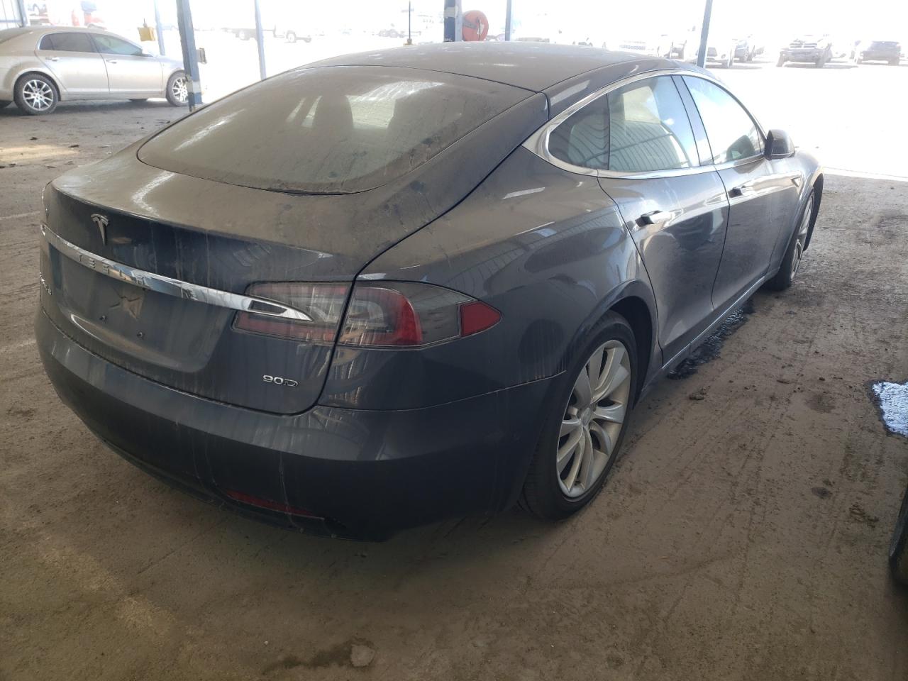 Photo 4 from auction – 2016 TESLA MODEL S with VIN 5YJSA1E24GF139520
