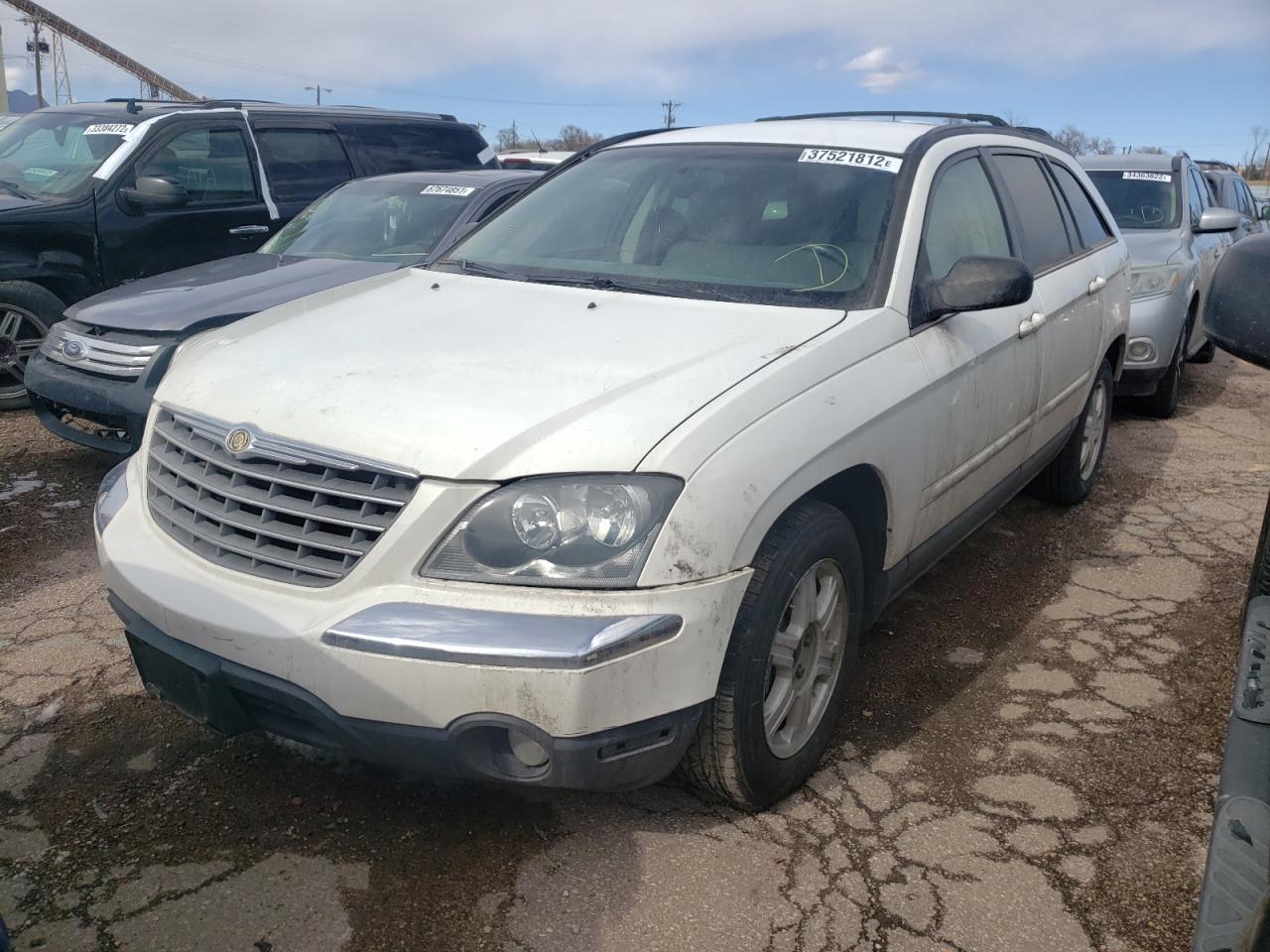 Photo 2 from auction – 2005 CHRYSLER PACIFICA T with VIN 2C8GM68495R328252