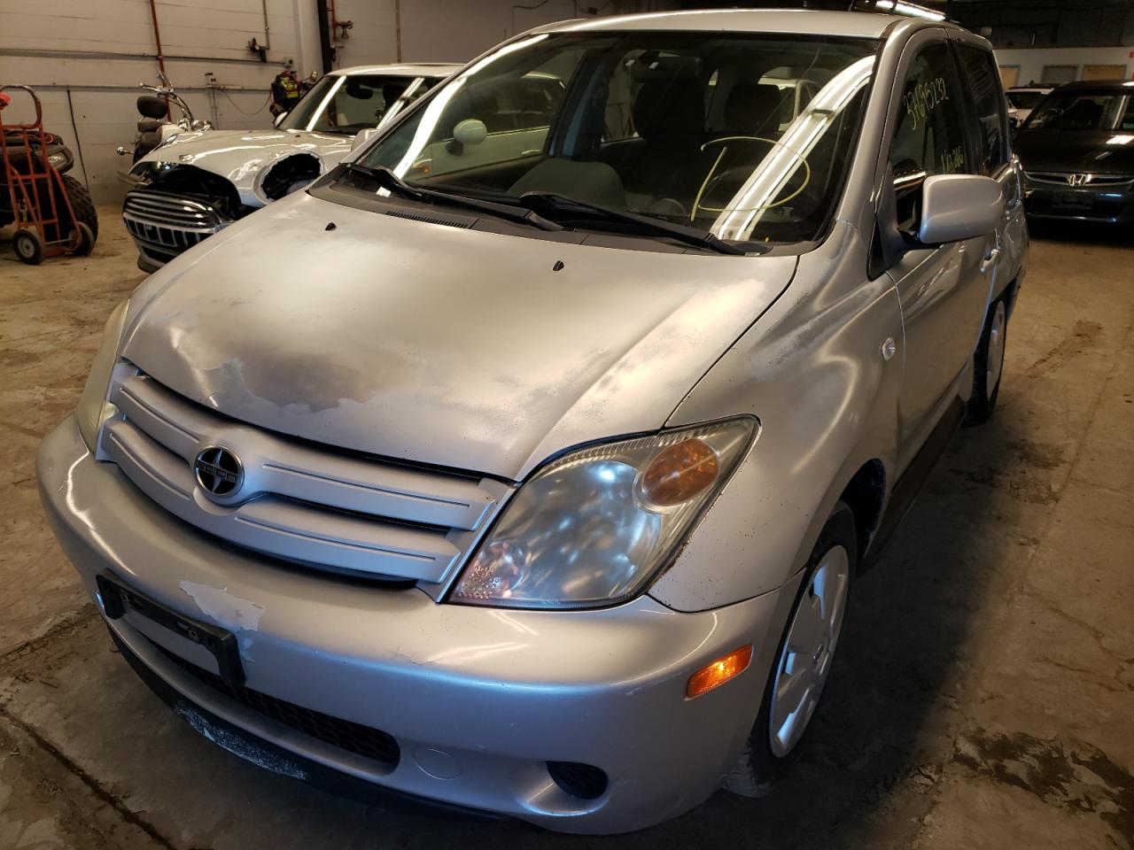 Photo 2 from auction – 2005 TOYOTA SCION XA with VIN JTKKT604150082908