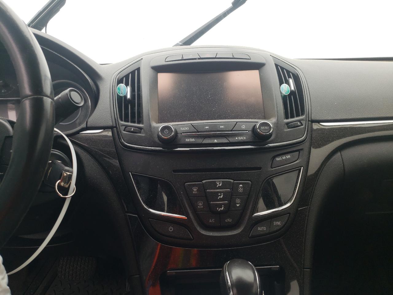 Photo 9 from auction – 2015 BUICK REGAL with VIN 2G4GV5EK0F9271187