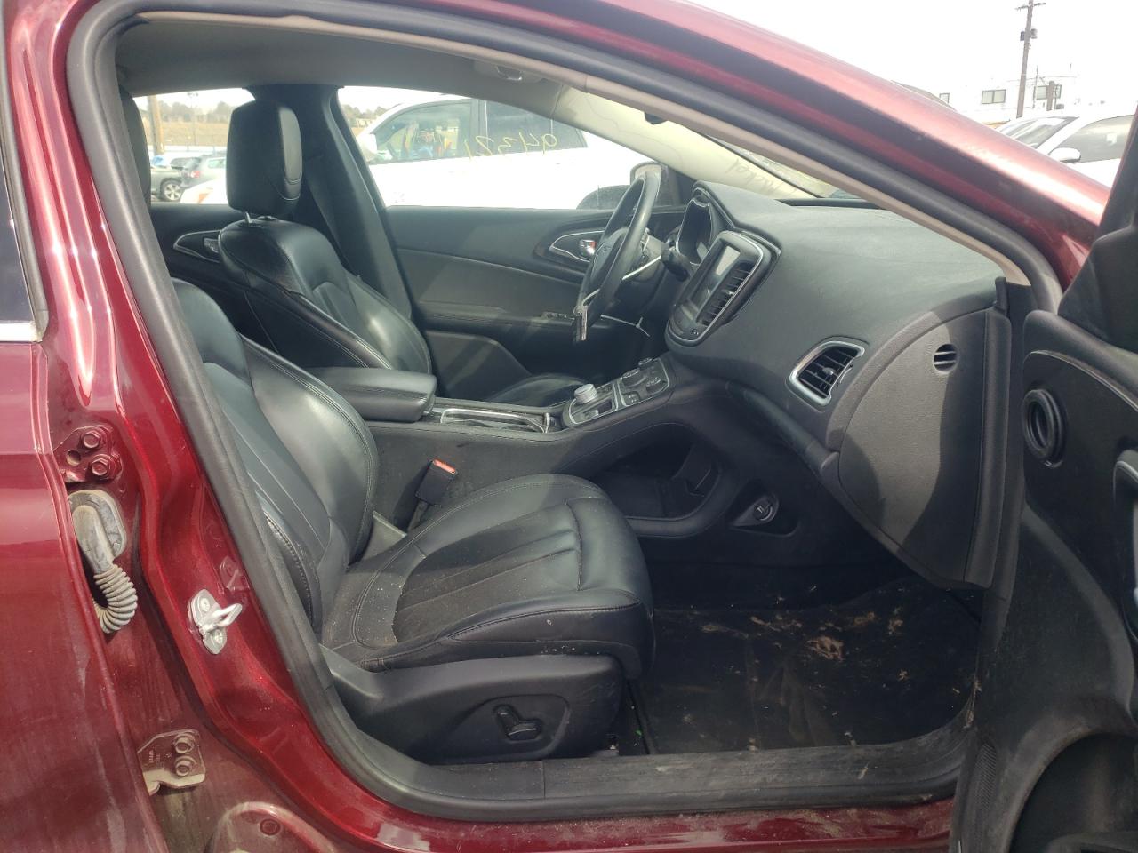 Photo 5 from auction – 2016 CHRYSLER 200 C with VIN 1C3CCCEG0GN148145