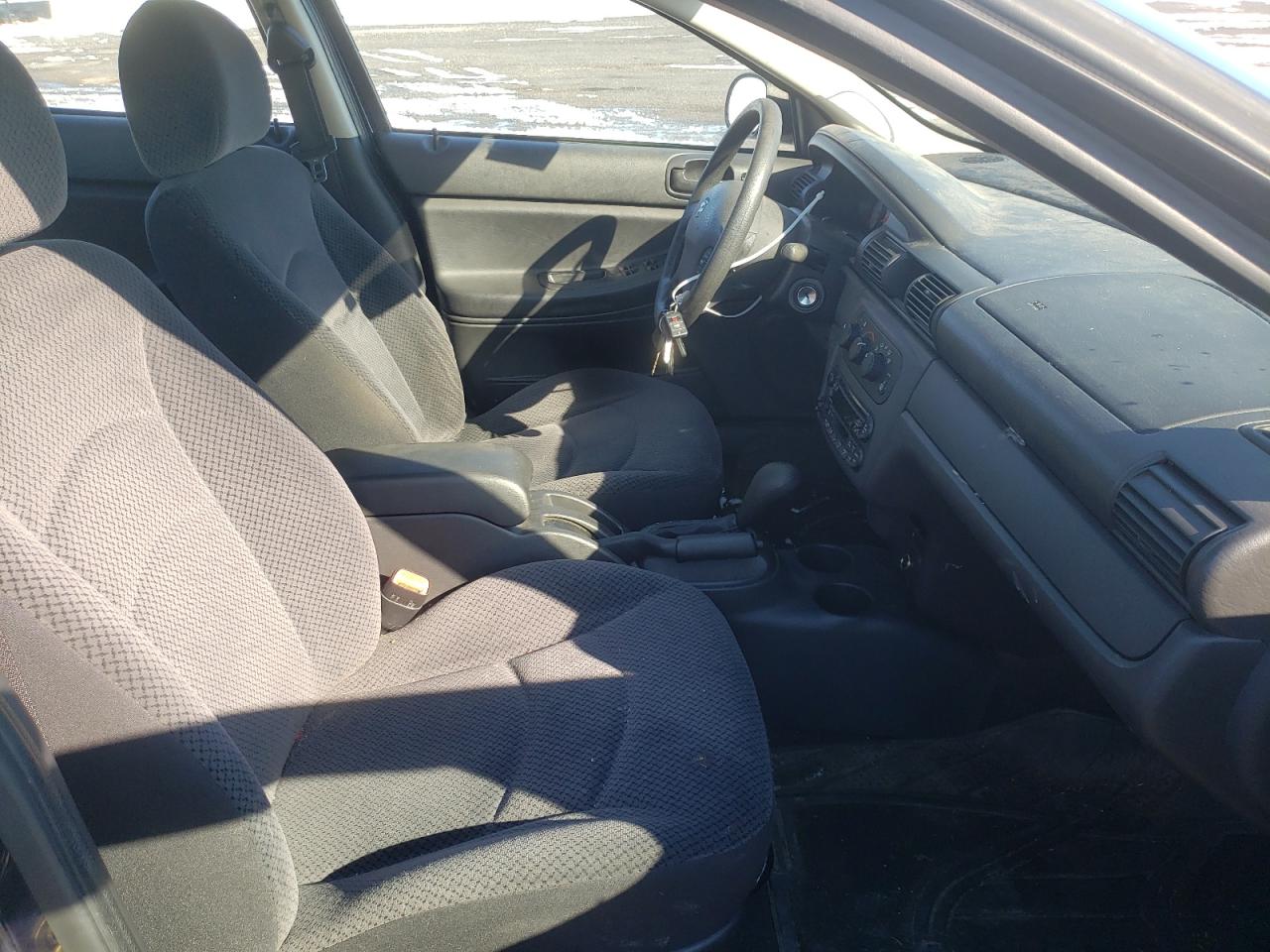 Photo 5 from auction – 2005 DODGE STRATUS SX with VIN 1B3EL46X95N513784
