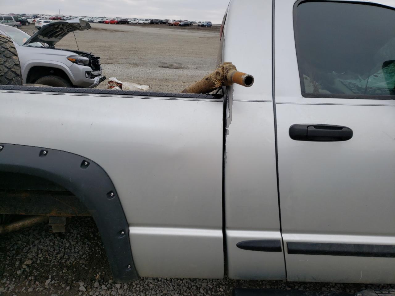 Photo 6 from auction – 2005 DODGE RAM 1500 S with VIN 1D7HU16D75J544073