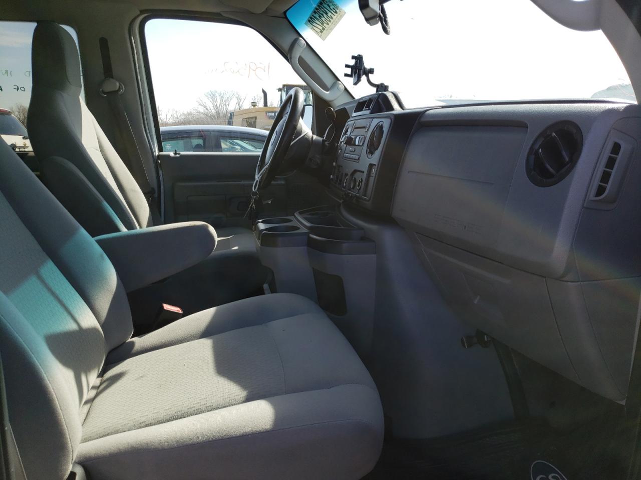 Photo 5 from auction – 2012 FORD ECONOLINE with VIN 1FBSS3BL3CDA58231