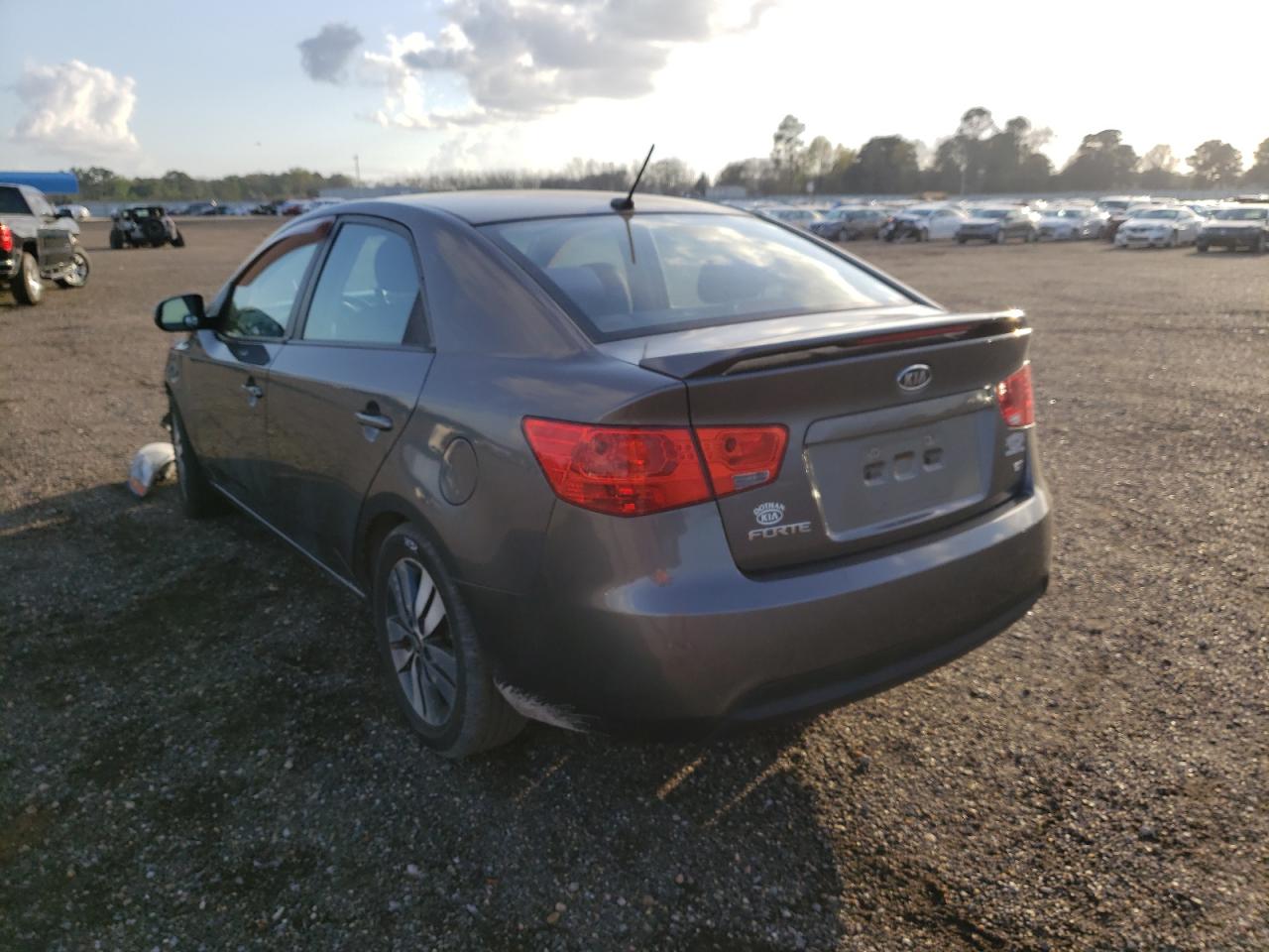 Photo 3 from auction – 2013 KIA FORTE EX with VIN KNAFU4A21D5701299