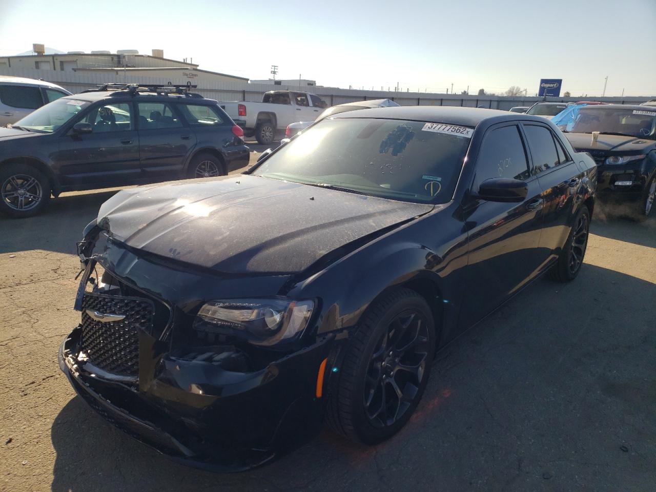 Photo 2 from auction – 2019 CHRYSLER 300 S with VIN 2C3CCABG9KH648136