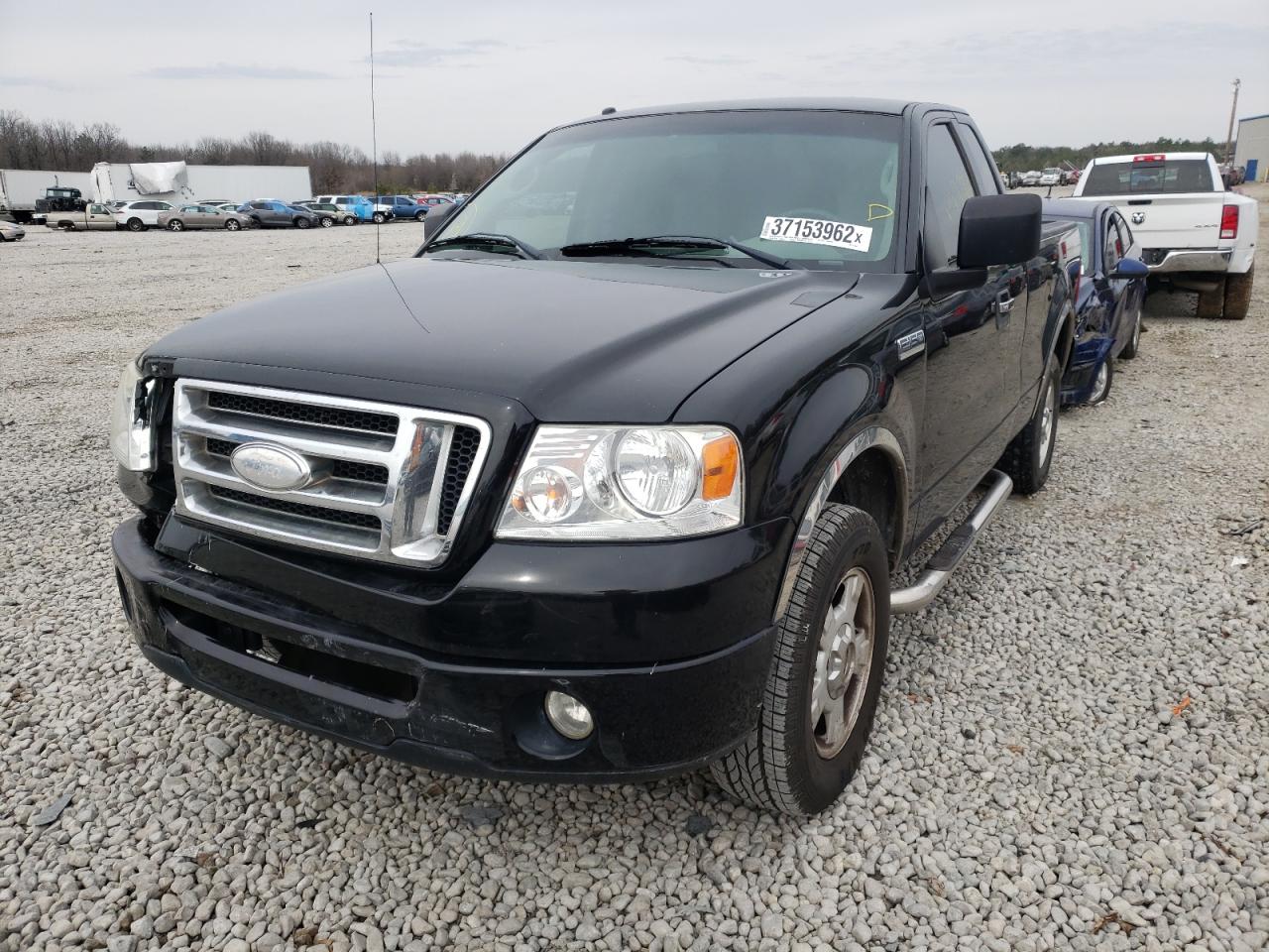 Photo 2 from auction – 2006 FORD F150 with VIN 1FTRF12216NA75649