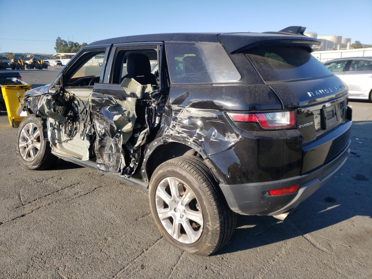 Photo 3 from auction – 2017 LAND ROVER RANGE ROVE with VIN SALVP2BG7HH245990