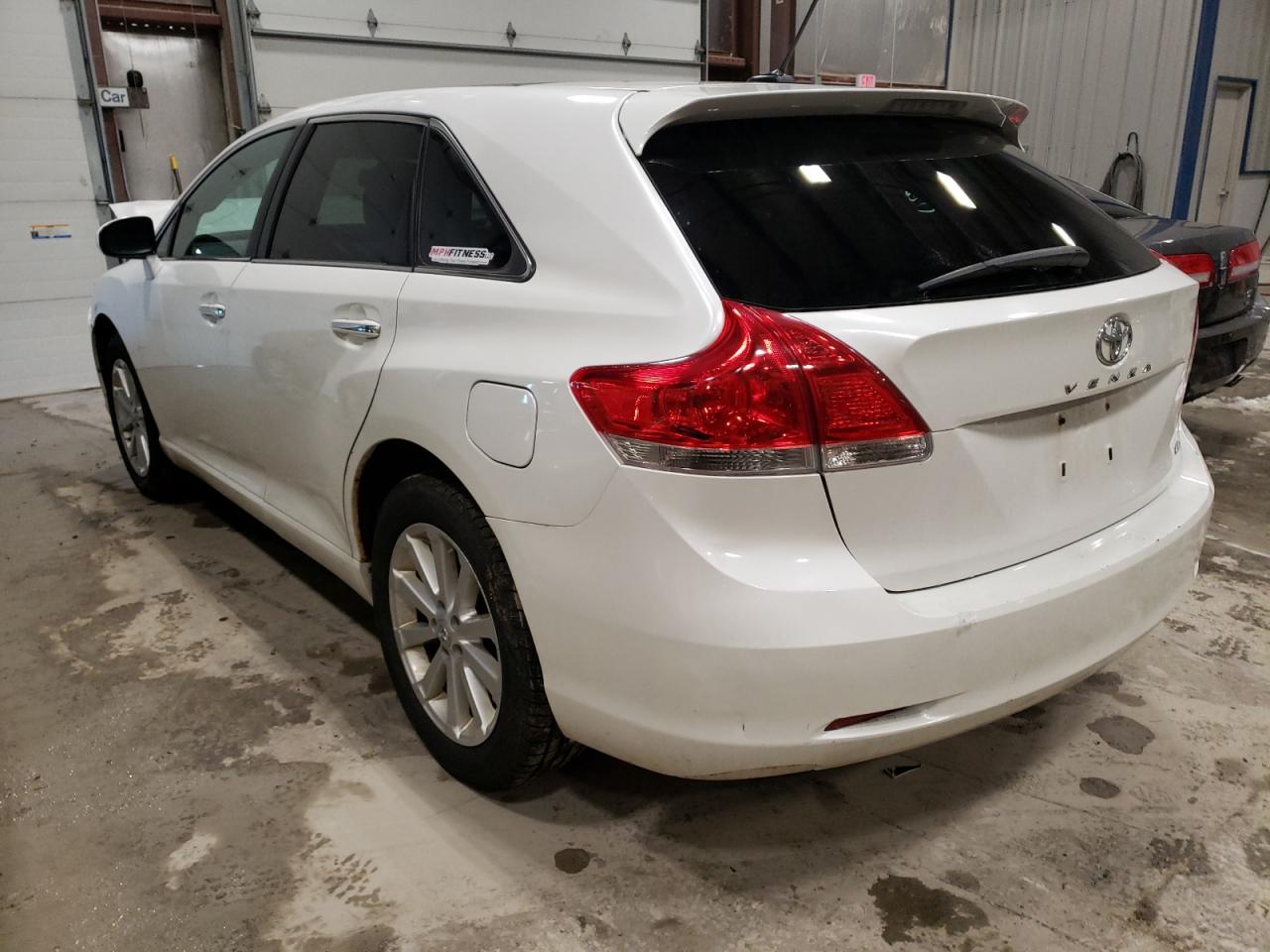 Photo 3 from auction – 2010 TOYOTA VENZA with VIN 4T3BA3BB8AU017888