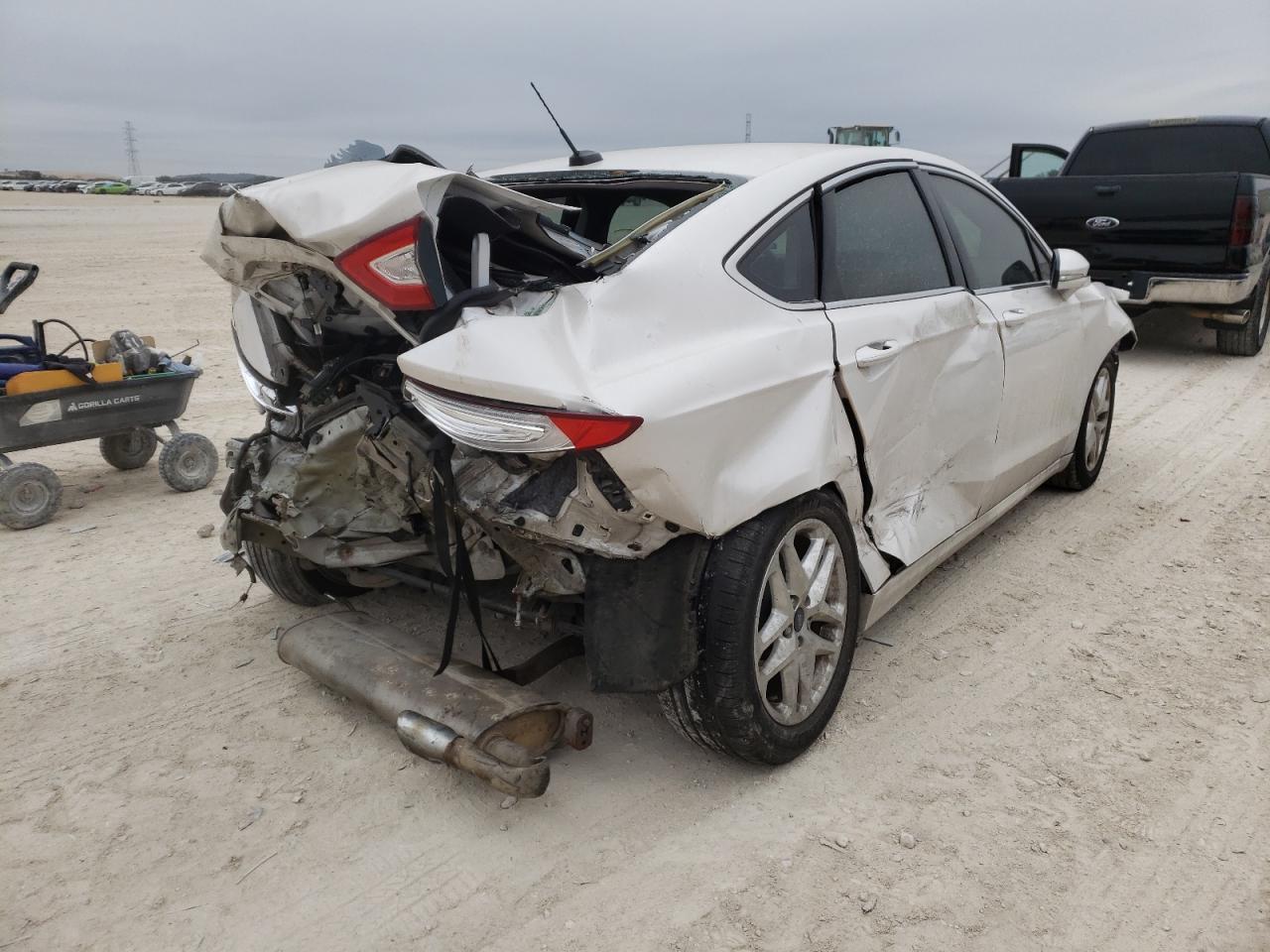 Photo 4 from auction – 2015 FORD FUSION SE with VIN 3FA6P0HD8FR180601