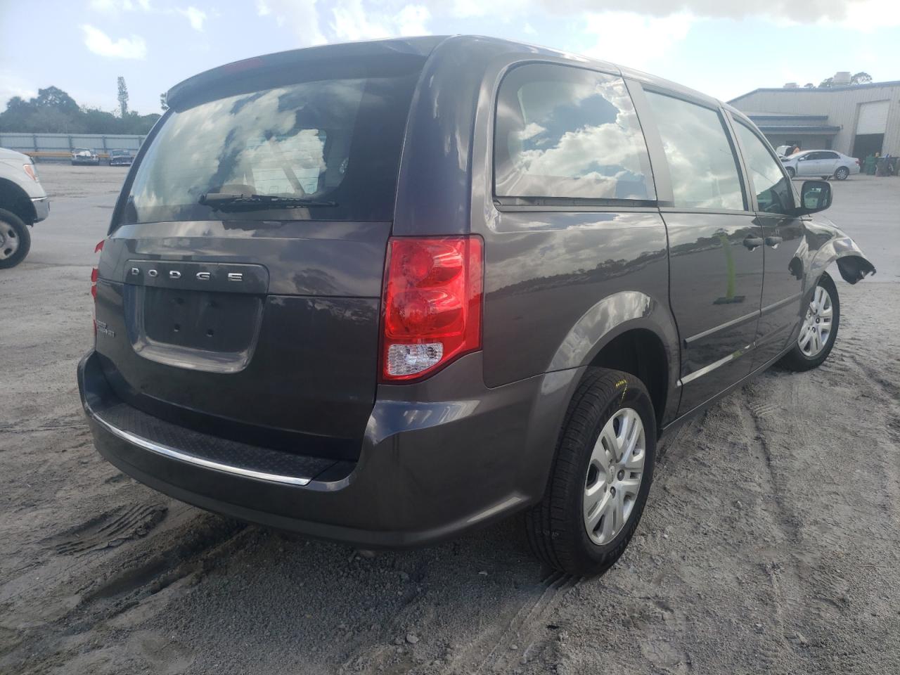 Photo 4 from auction – 2016 DODGE GRAND CARA with VIN 2C4RDGBG6GR251118