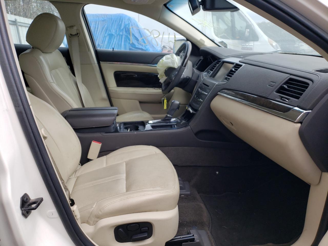 Photo 5 from auction – 2013 LINCOLN MKS with VIN 1LNHL9DK0DG612105