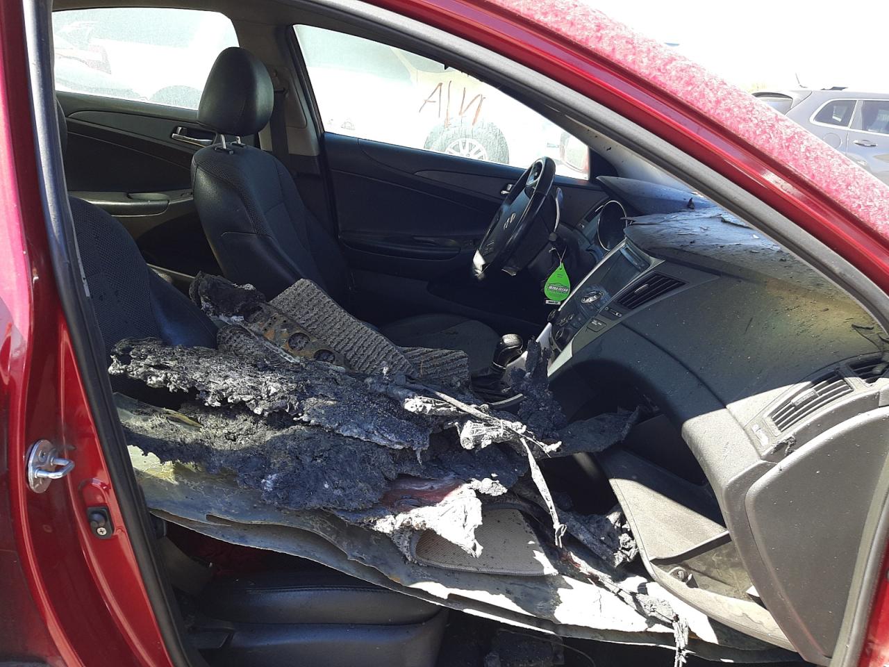 Photo 5 from auction – 2011 HYUNDAI SONATA SE with VIN 5NPEC4AC0BH061108