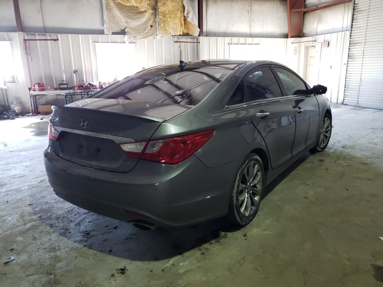 Photo 4 from auction – 2013 HYUNDAI SONATA SE with VIN 5NPEC4AC8DH717431